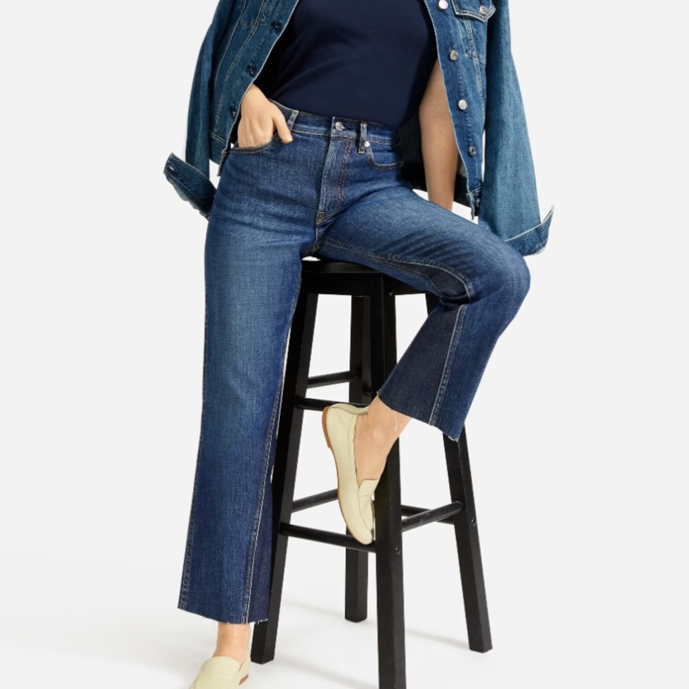 Everlane Original Cheeky Bootcut Crop Jean in Classic Blue Wash